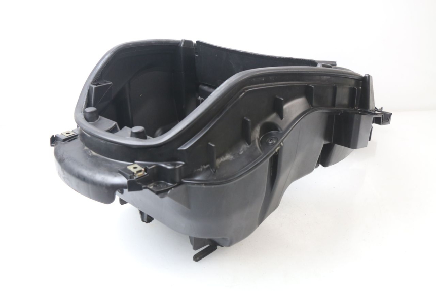 photo de UNDERSEAT STORAGE PEUGEOT SATELIS COMPRESSOR K15 125 (2006 - 2009)