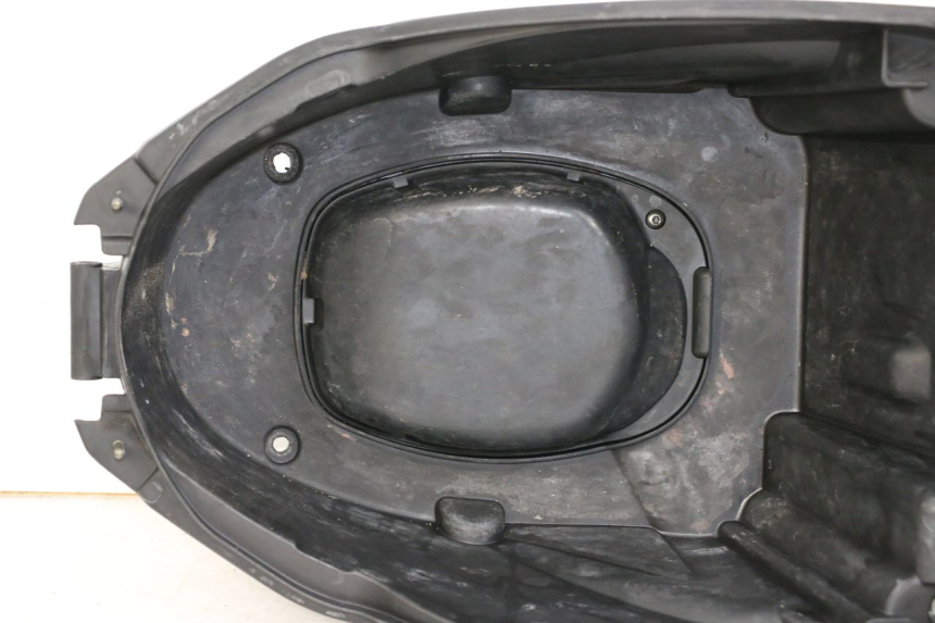 photo de UNDERSEAT STORAGE PEUGEOT STREETZONE 2T 50 (2014 - 2019)