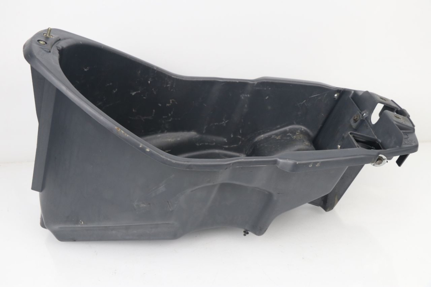 photo de UNDERSEAT STORAGE PEUGEOT SV 80 (1993 - 1997)