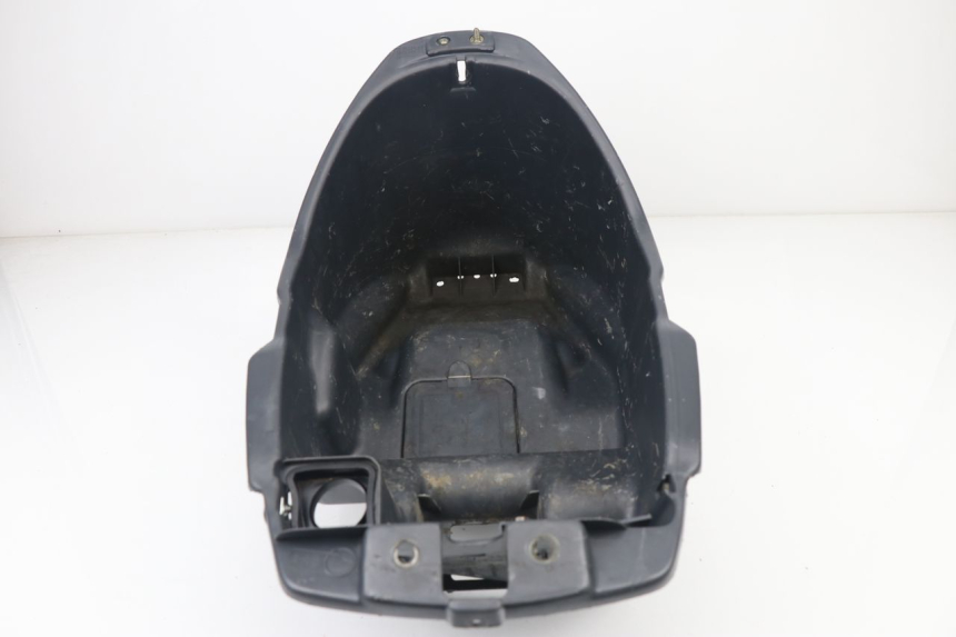 photo de UNDERSEAT STORAGE PEUGEOT SV 80 (1993 - 1997)