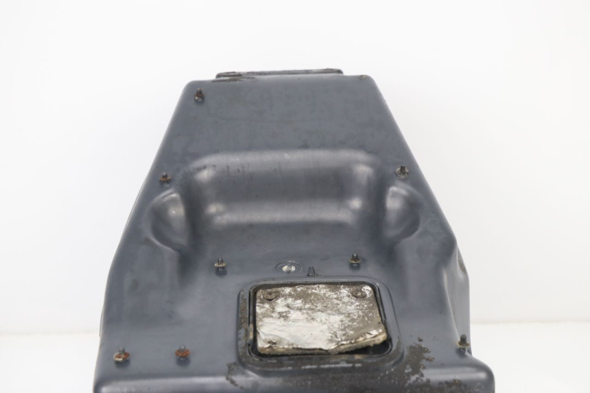 photo de UNDERSEAT STORAGE PEUGEOT SV 80 (1993 - 1997)