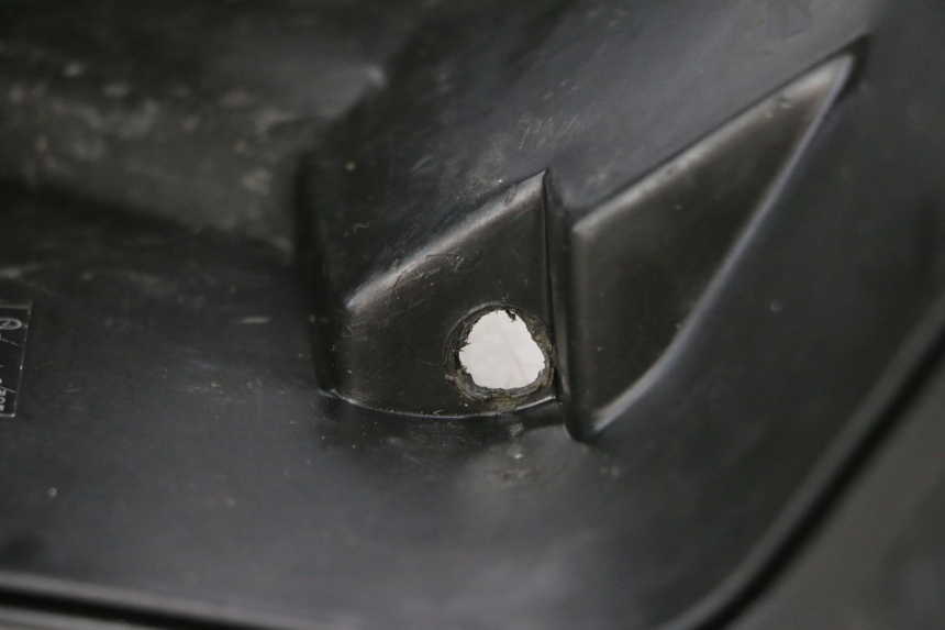 photo de UNDERSEAT STORAGE PEUGEOT TKR TREKKER FURIOUS 50 (2005 - 2014)