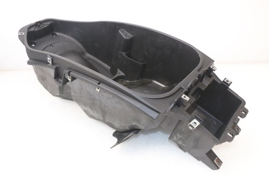 photo de UNDERSEAT STORAGE PIAGGIO BEVERLY 125 (2001 - 2004)