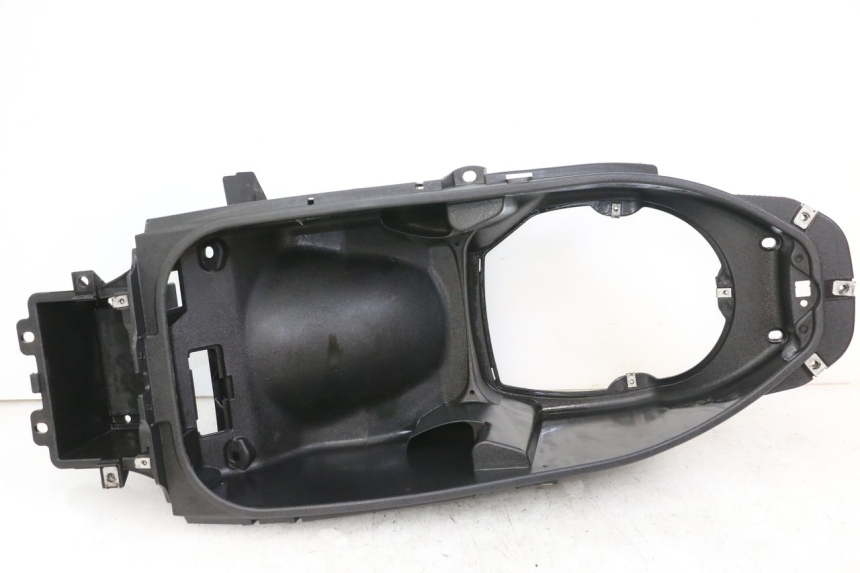 photo de UNDERSEAT STORAGE PIAGGIO BEVERLY 125 (1998 - 2005)