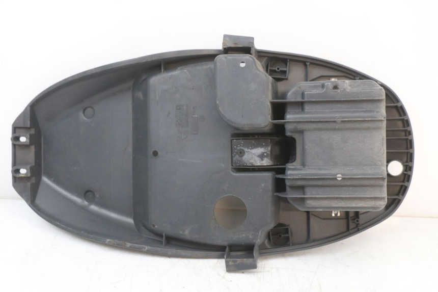 photo de UNDERSEAT STORAGE PIAGGIO LIBERTY 4T 50 (2018 - 2021)