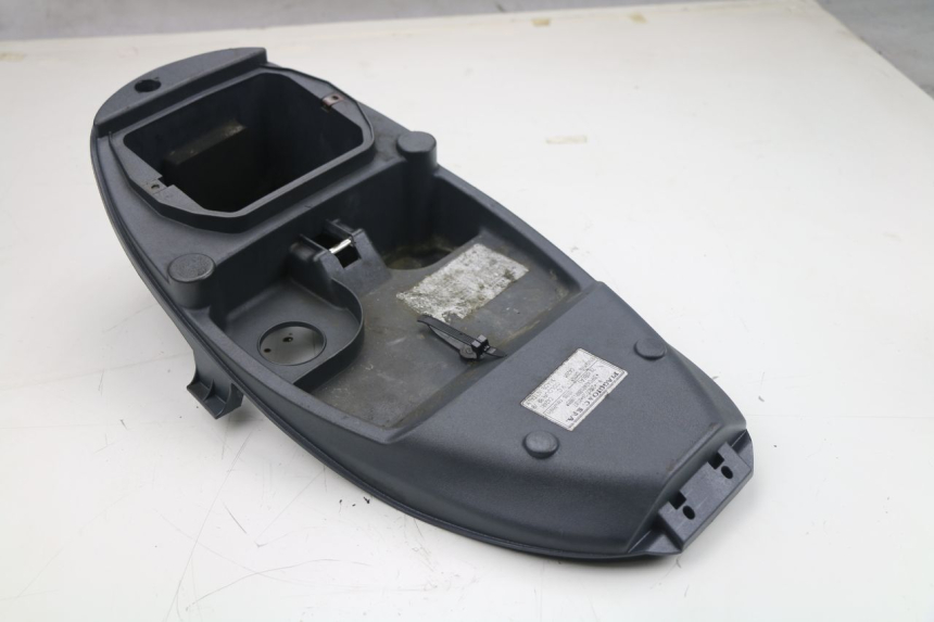 photo de UNDERSEAT STORAGE PIAGGIO LIBERTY 4T 50 (2009 - 2015)