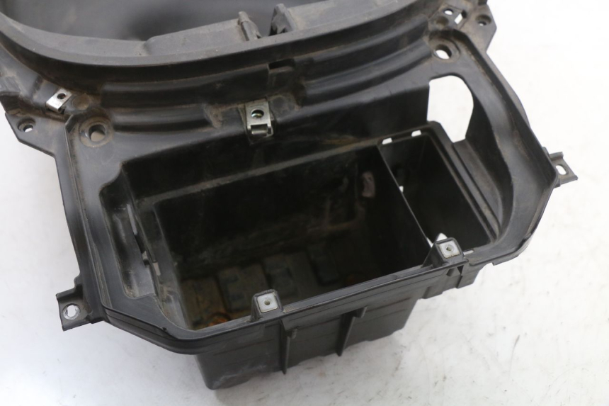 photo de SEAT STORAGE BOX PIAGGIO X10 125 (2012 - 2017)