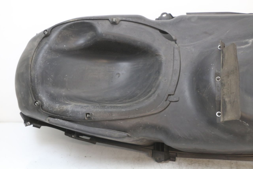photo de SEAT STORAGE BOX PIAGGIO X10 125 (2012 - 2017)