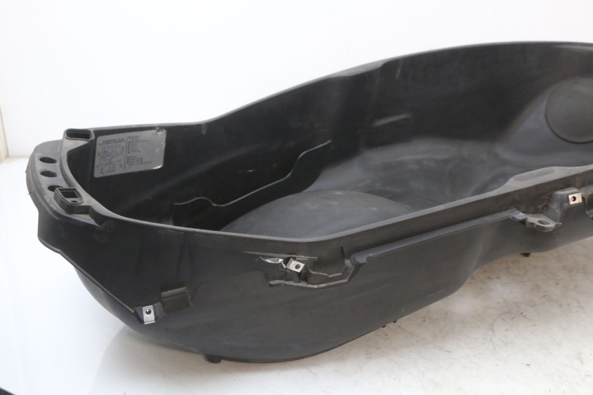 photo de SEAT STORAGE BOX PIAGGIO X10 125 (2012 - 2017)