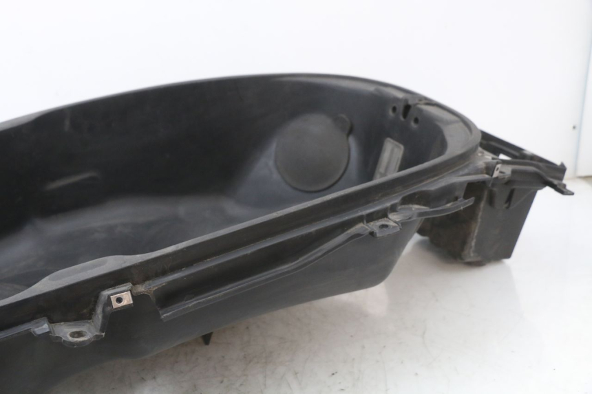 photo de SEAT STORAGE BOX PIAGGIO X10 125 (2012 - 2017)