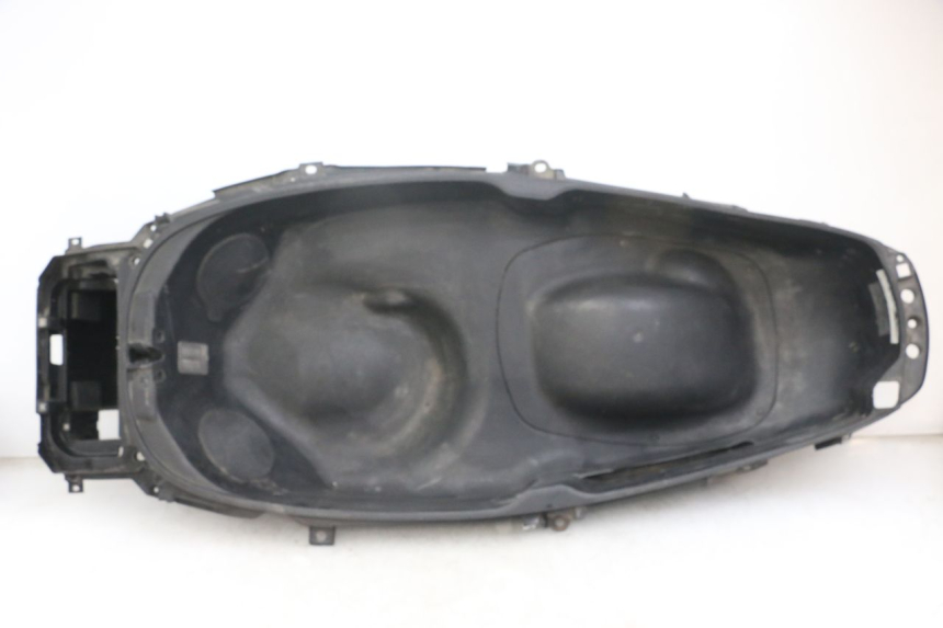 photo de SEAT STORAGE BOX PIAGGIO X10 125 (2012 - 2017)