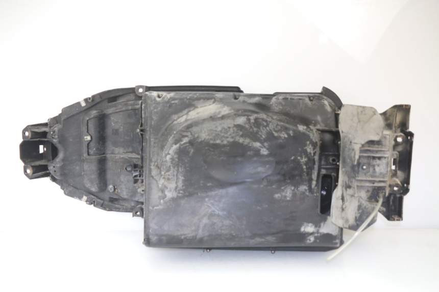 photo de UNDERSEAT STORAGE PIAGGIO X9 125 (2000 - 2003)