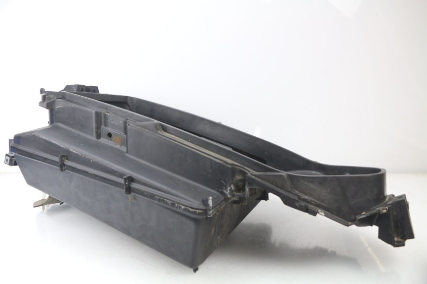 photo de UNDERSEAT STORAGE PIAGGIO X9 125 (2000 - 2003)