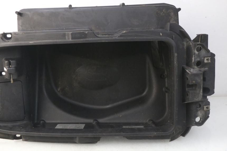 photo de UNDERSEAT STORAGE PIAGGIO X9 EVOLUTION 125 (2003 - 2007)