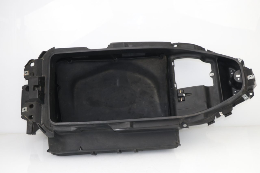 photo de UNDERSEAT STORAGE PIAGGIO X9 EVOLUTION 125 (2003 - 2007)