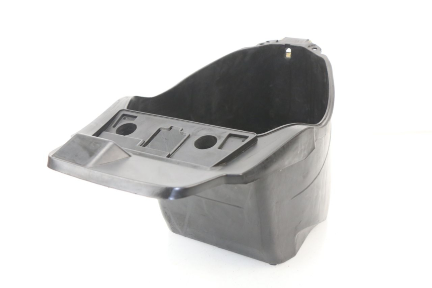 photo de UNDERSEAT STORAGE RAZZO CITY 50 (2009 - 2014)