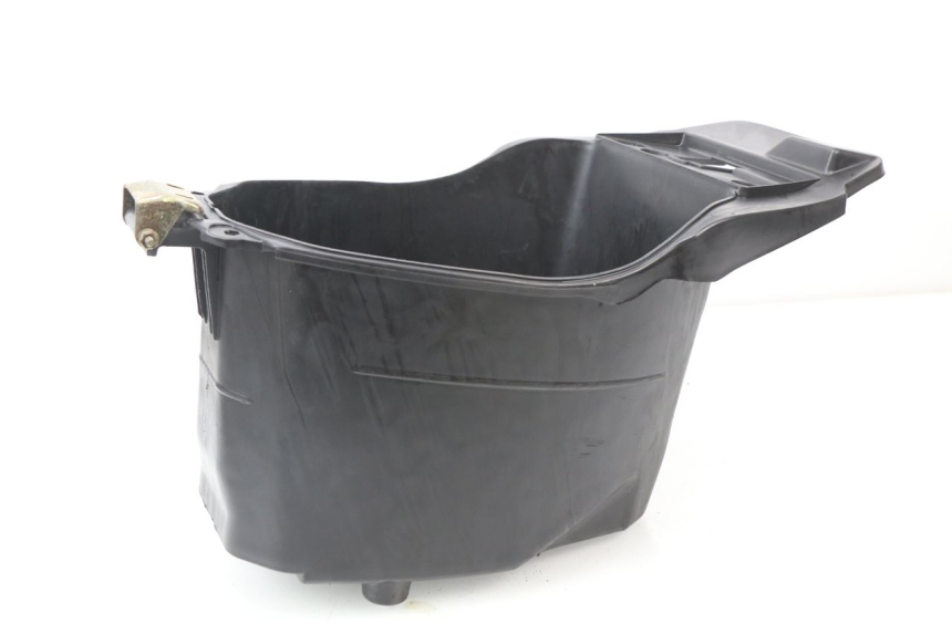photo de UNDERSEAT STORAGE RAZZO CITY 50 (2009 - 2014)