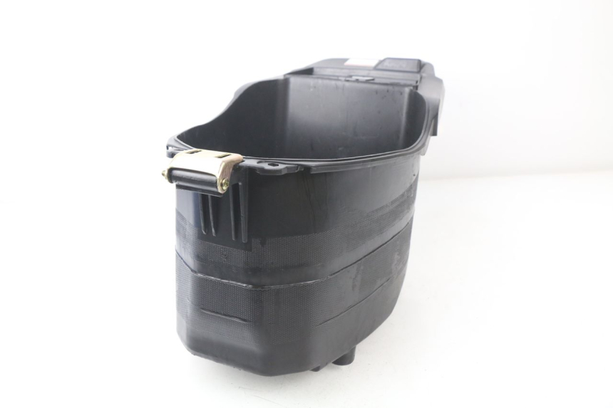 photo de UNDERSEAT STORAGE LAZIO RENO 50 (2018 - 2021)