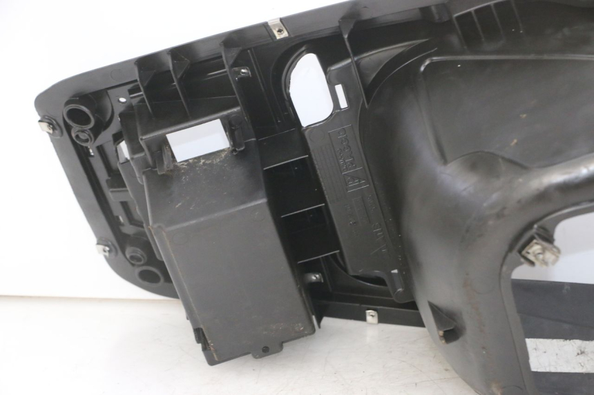 photo de UNDERSEAT STORAGE GILERA RUNNER SL 50 (2006 - 2009)