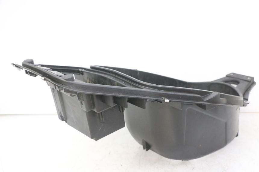 photo de UNDERSEAT STORAGE GILERA RUNNER SL 50 (2006 - 2009)