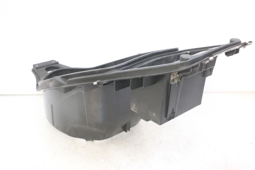 photo de UNDERSEAT STORAGE GILERA RUNNER SL 50 (2006 - 2009)