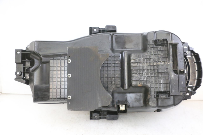 photo de UNDERSEAT STORAGE PEUGEOT SATELIS 125 (2013 - 2018)