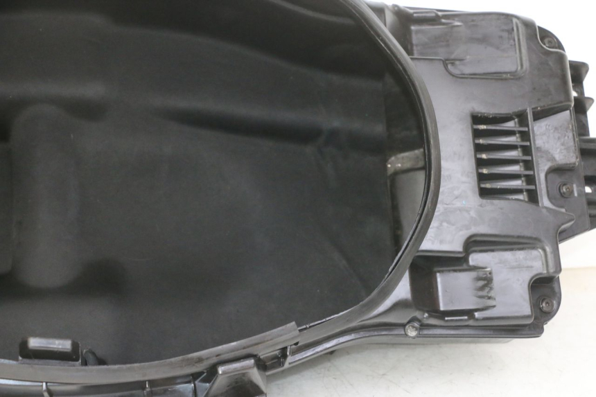 photo de UNDERSEAT STORAGE PEUGEOT SATELIS 125 (2013 - 2018)