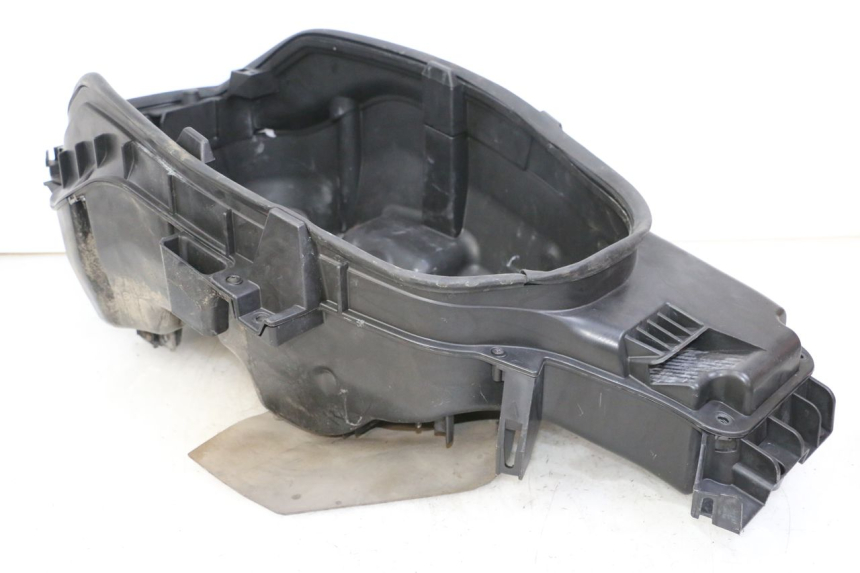 photo de UNDERSEAT STORAGE PEUGEOT SATELIS 250 (2006 - 2012)