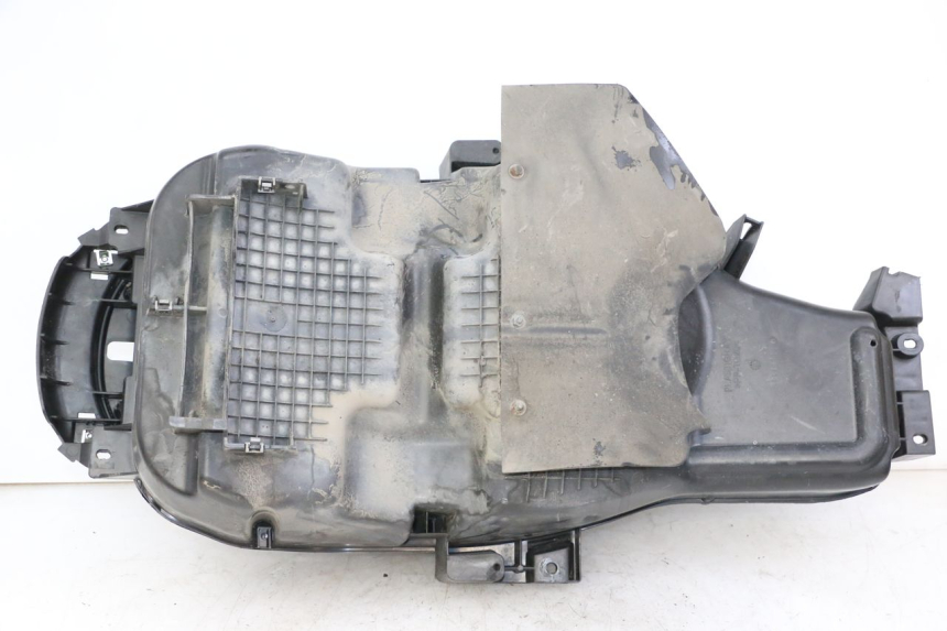 photo de UNDERSEAT STORAGE PEUGEOT SATELIS 250 (2006 - 2012)