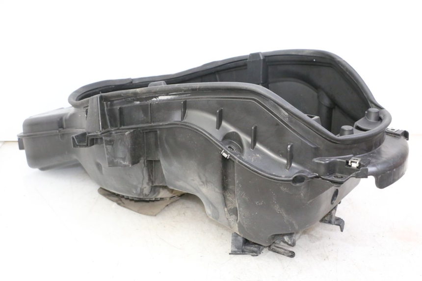 photo de UNDERSEAT STORAGE PEUGEOT SATELIS 250 (2006 - 2012)