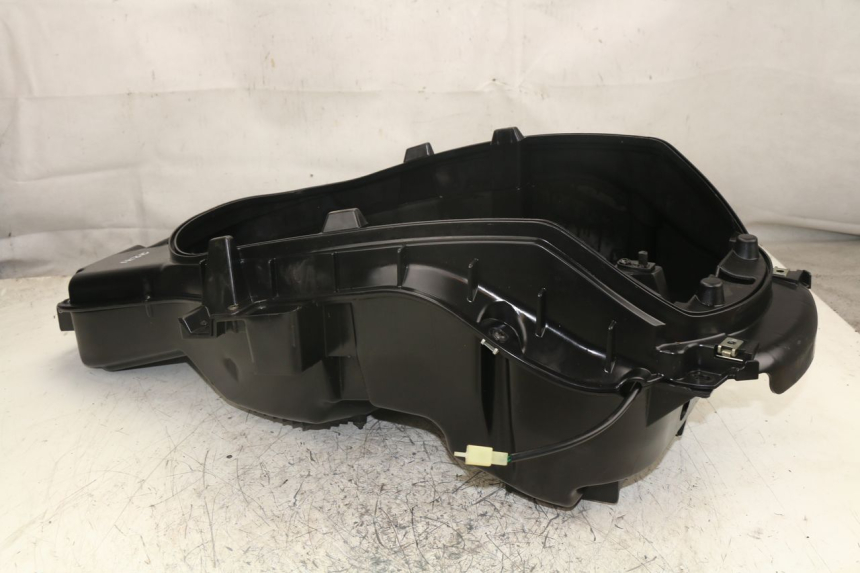 photo de UNDERSEAT STORAGE PEUGEOT SATELIS 400 (2007 - 2013)