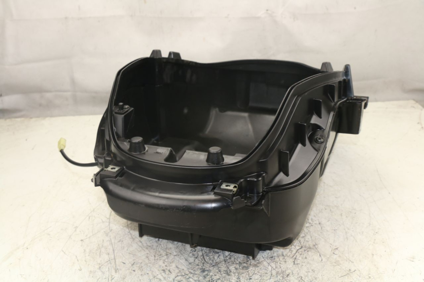 photo de UNDERSEAT STORAGE PEUGEOT SATELIS 400 (2007 - 2013)