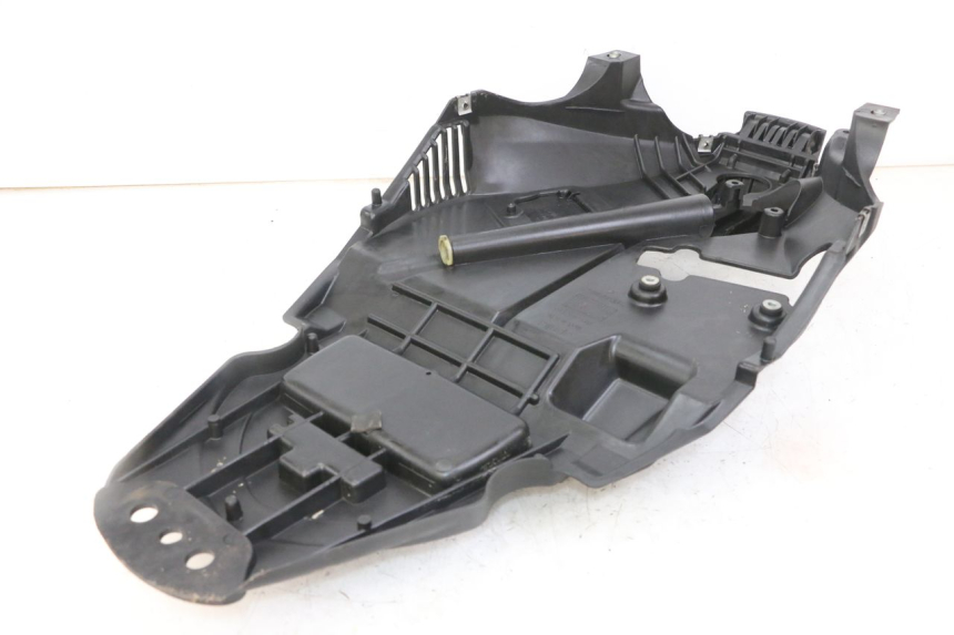 photo de UNDERSEAT STORAGE APRILIA SCARABEO GT TOURING 125 (1999 - 2005)