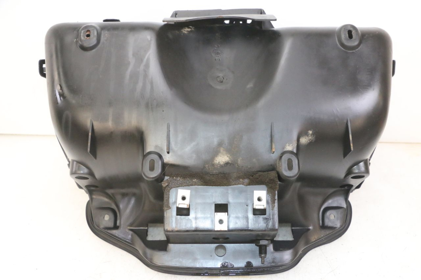 photo de UNDERSEAT STORAGE PIAGGIO SUPER LX 125 (2000 - 2003)