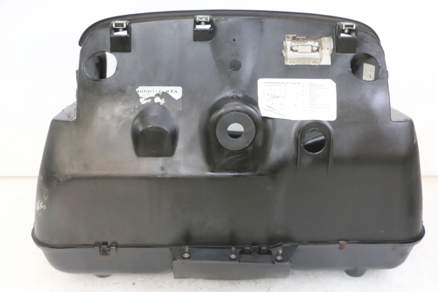 photo de UNDERSEAT STORAGE PIAGGIO SUPER LX 125 (2000 - 2003)