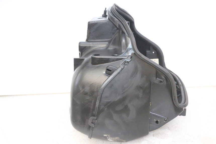 photo de UNDERSEAT STORAGE PIAGGIO SUPER LX 125 (2000 - 2003)