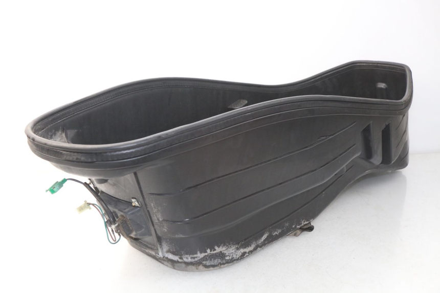 photo de UNDERSEAT STORAGE SYM GTS EFI ABS 125 (2012 - 2016)