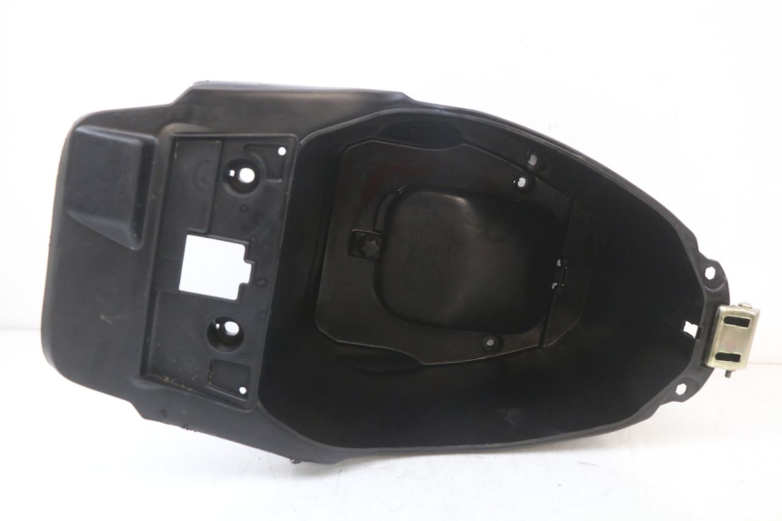 photo de UNDERSEAT STORAGE TNT MOTOR ROMA 10' 2T 50 (2011 - 2018)