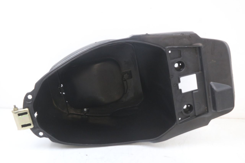 photo de UNDERSEAT STORAGE TNT MOTOR ROMA 10' 2T 50 (2011 - 2018)