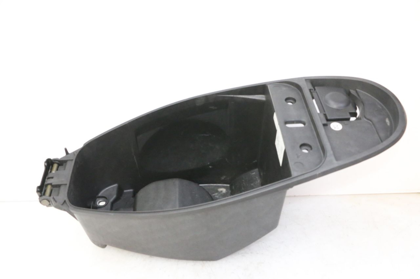 photo de UNDERSEAT STORAGE MBK WAAP 125 (2008 - 2013)