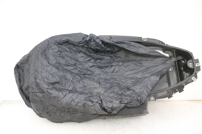 photo de UNDERSEAT STORAGE PIAGGIO X9 EVOLUTION 125 (2003 - 2007)