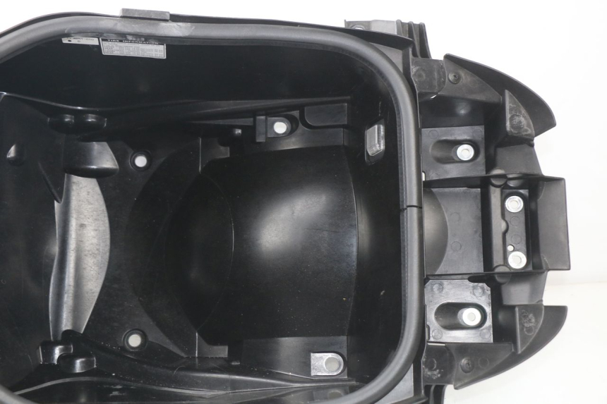 photo de UNDERSEAT STORAGE YAMAHA XP T-MAX TMAX 500 (2008 - 2012)