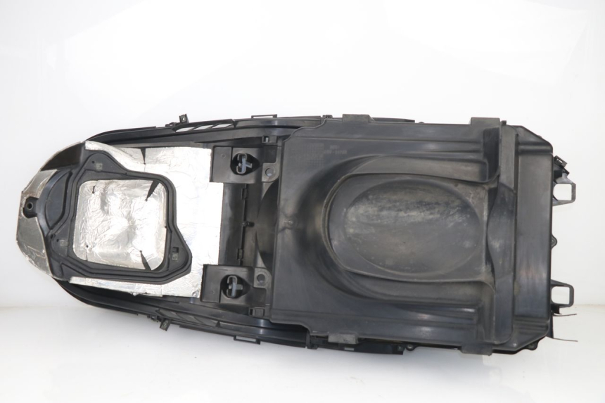 photo de UNDERSEAT STORAGE YAMAHA YP MAJESTY 400 (2004 - 2008)