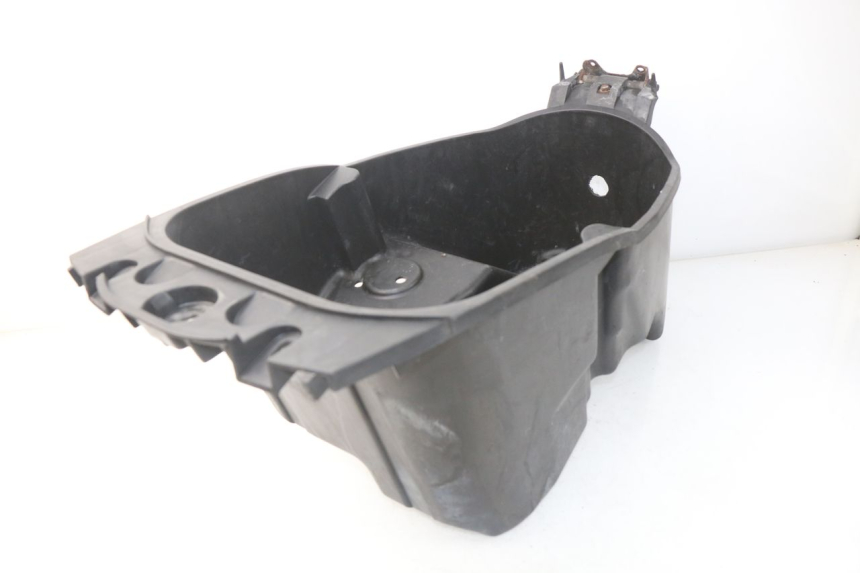 photo de UNDERSEAT STORAGE YAMAHA YP MAJESTY 125 (2002 - 2006)