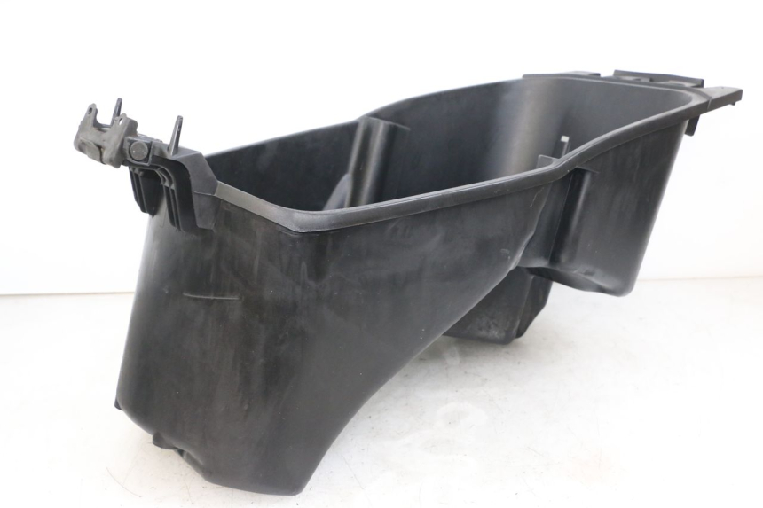 photo de UNDERSEAT STORAGE YAMAHA YP MAJESTY 125 (2002 - 2006)