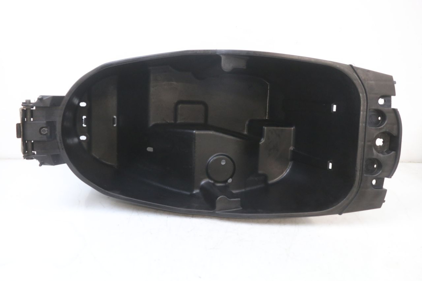 photo de UNDERSEAT STORAGE YAMAHA YP MAJESTY 125 (2002 - 2006)