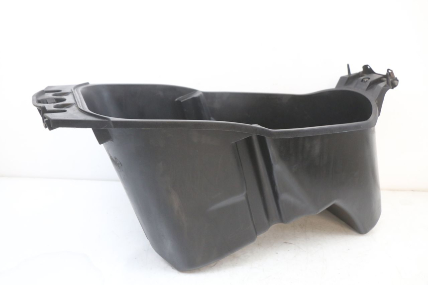 photo de UNDERSEAT STORAGE YAMAHA YP MAJESTY 125 (2002 - 2006)