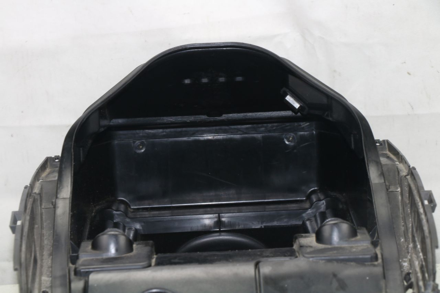 photo de UNDERSEAT STORAGE YAMAHA YP MAJESTY ABS 400 (2007 - 2009)