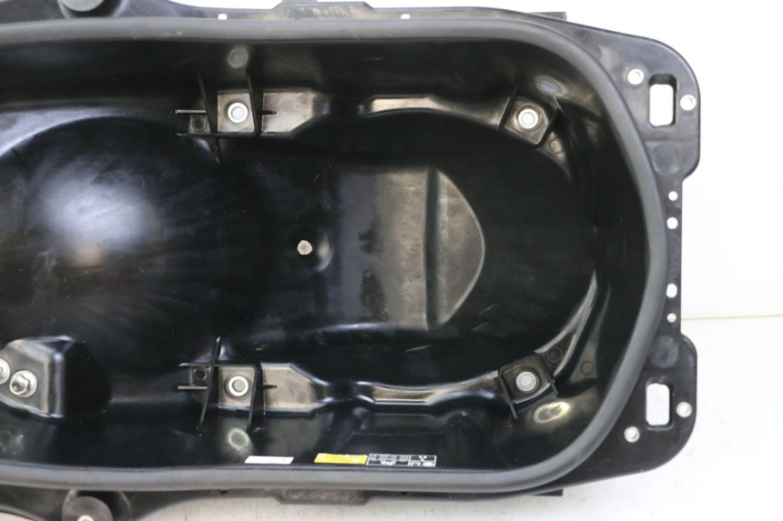 photo de UNDERSEAT STORAGE YAMAHA YP T-MAX TMAX 530 (2017 - 2020)