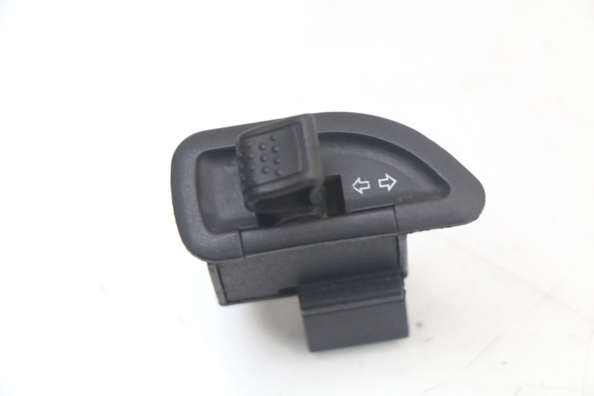 photo de TURN SIGNAL SWITCH APRILIA SR MOTARD 50 (2012 - 2018)